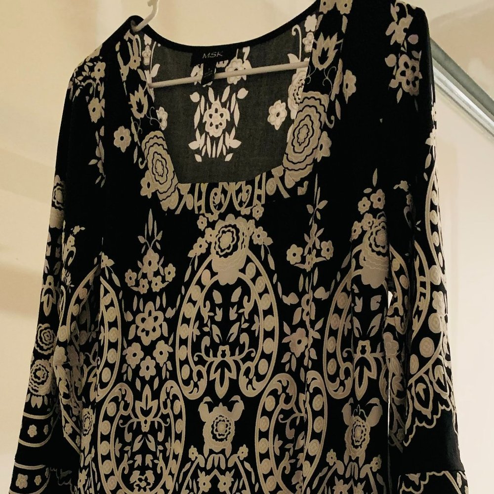 MSK BLACK AND WHITE CASUAL DRESS